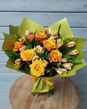 Букет цветов из:  Альстромерии и Розы в Мишутино