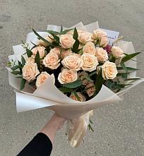Букет Кремовые розы Латте в Мишутино