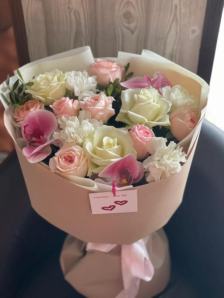 Букет цветов из: Орхидеи, Розы и Гвоздики в Мишутино