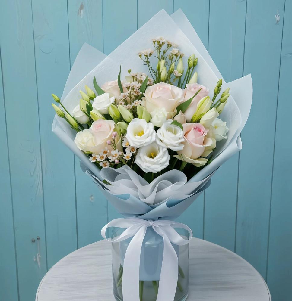 Букет цветов из: Розы и Лизиантусы в Мишутино