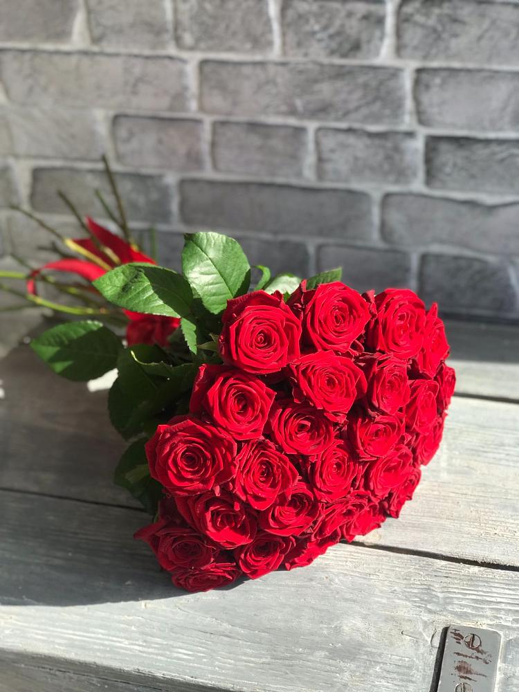 Букет Красные розы Фридом в Мишутино