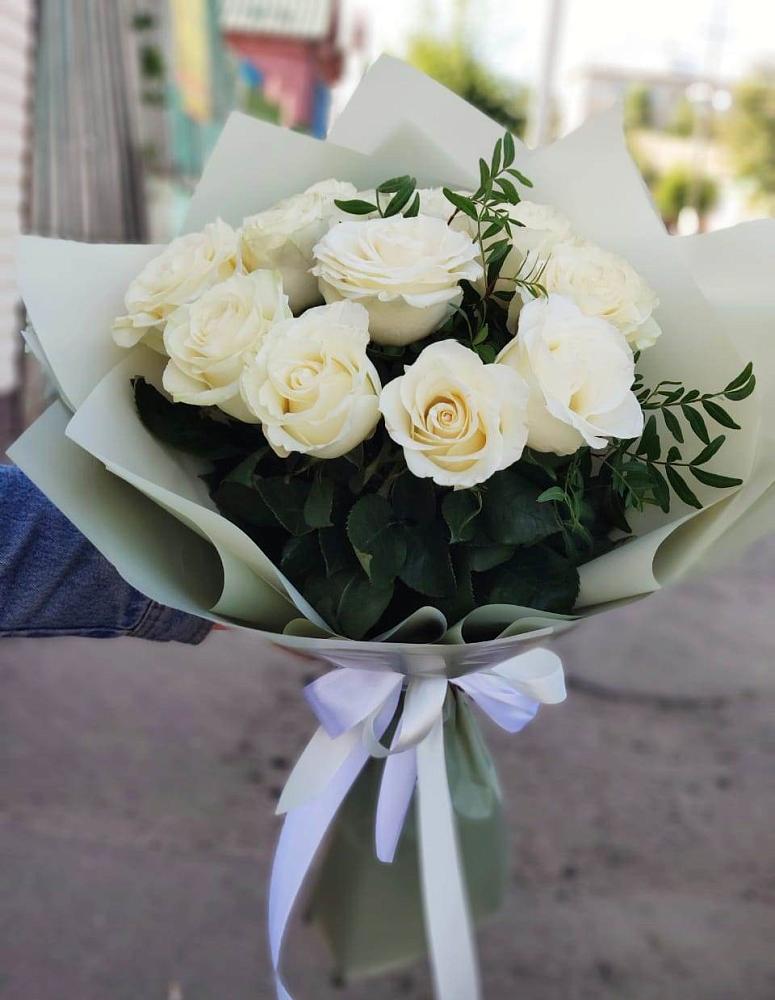 Букет Белые розы Проуд в Мишутино
