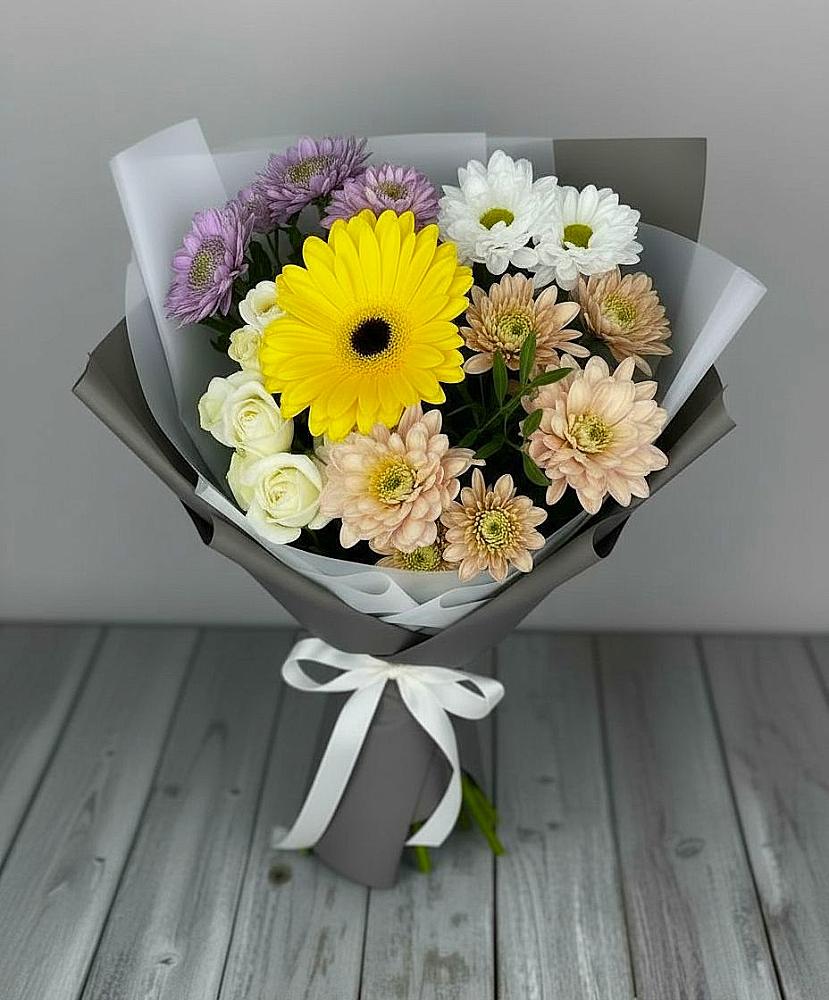 Букет цветов из: Розы, Герберы и Хризантемы в Мишутино