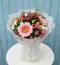 Букет цветов из:  Герберы, Альстромерии и Лизиантусы #REPLACE_PRED# Мишутино