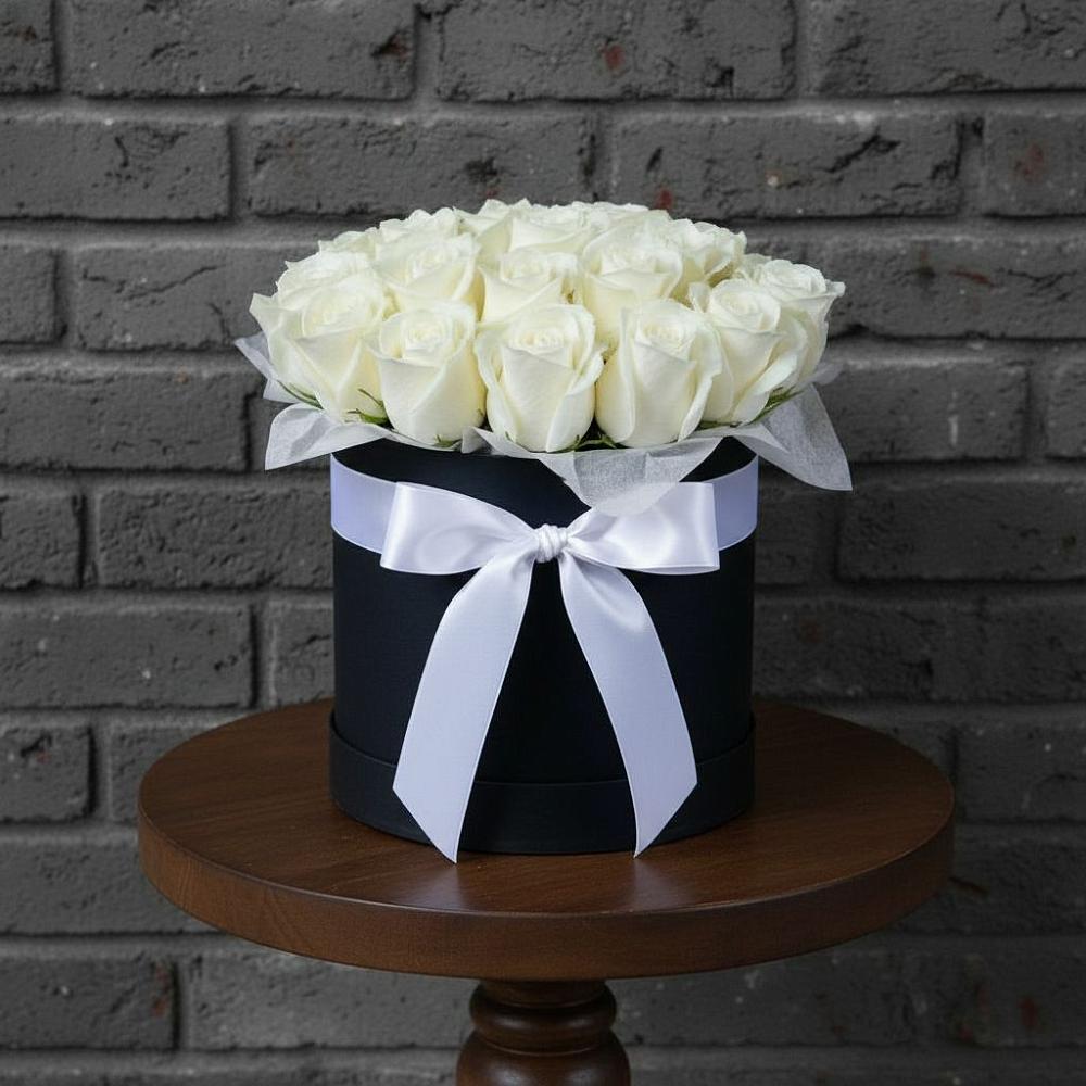 Цветочная композиция из Розы в шляпной коробке в Мишутино