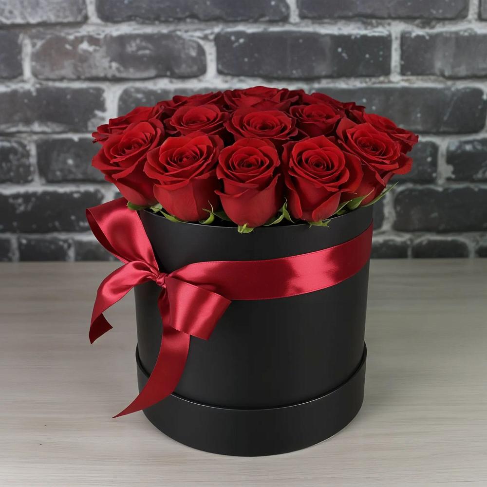 Цветочная композиция из Розы в шляпной коробке в Мишутино