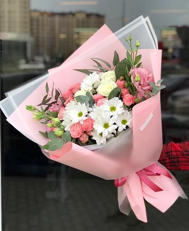 Букет цветов из: Розы, Лизиантусы и Хризантемы в Мишутино