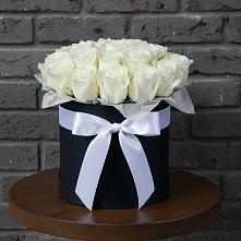 Цветочная композиция из Розы в шляпной коробке в Мишутино